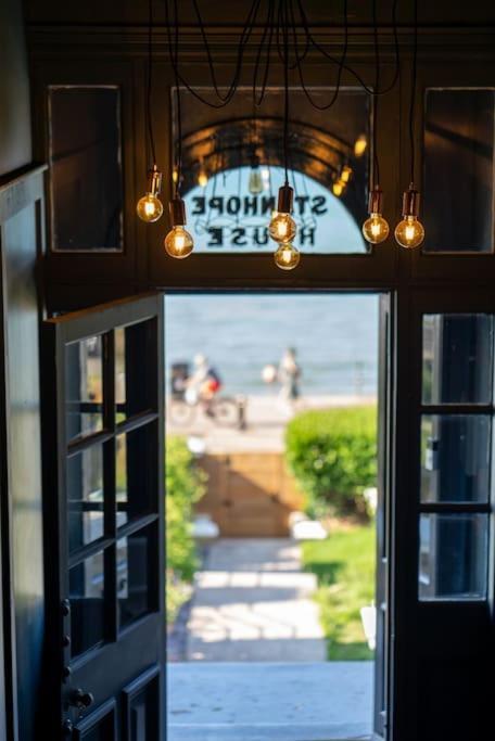 Beachfront Luxury Home With Spectacular Sea Views ハーン・ベイ エクステリア 写真