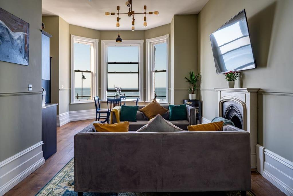 Beachfront Luxury Home With Spectacular Sea Views ハーン・ベイ エクステリア 写真
