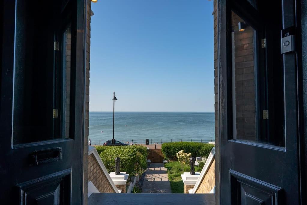Beachfront Luxury Home With Spectacular Sea Views ハーン・ベイ エクステリア 写真
